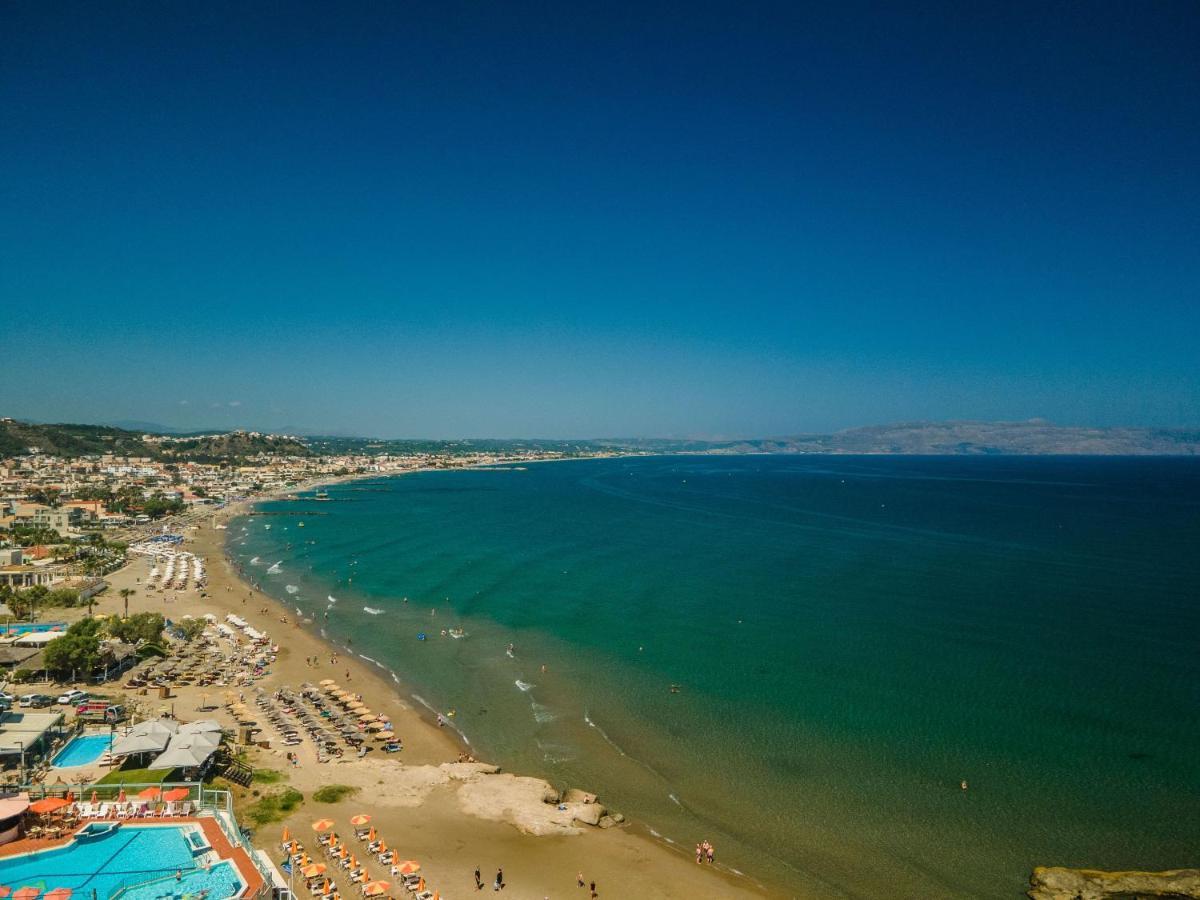 Manos Beachside Apartments Agia Marina Zewnętrze zdjęcie