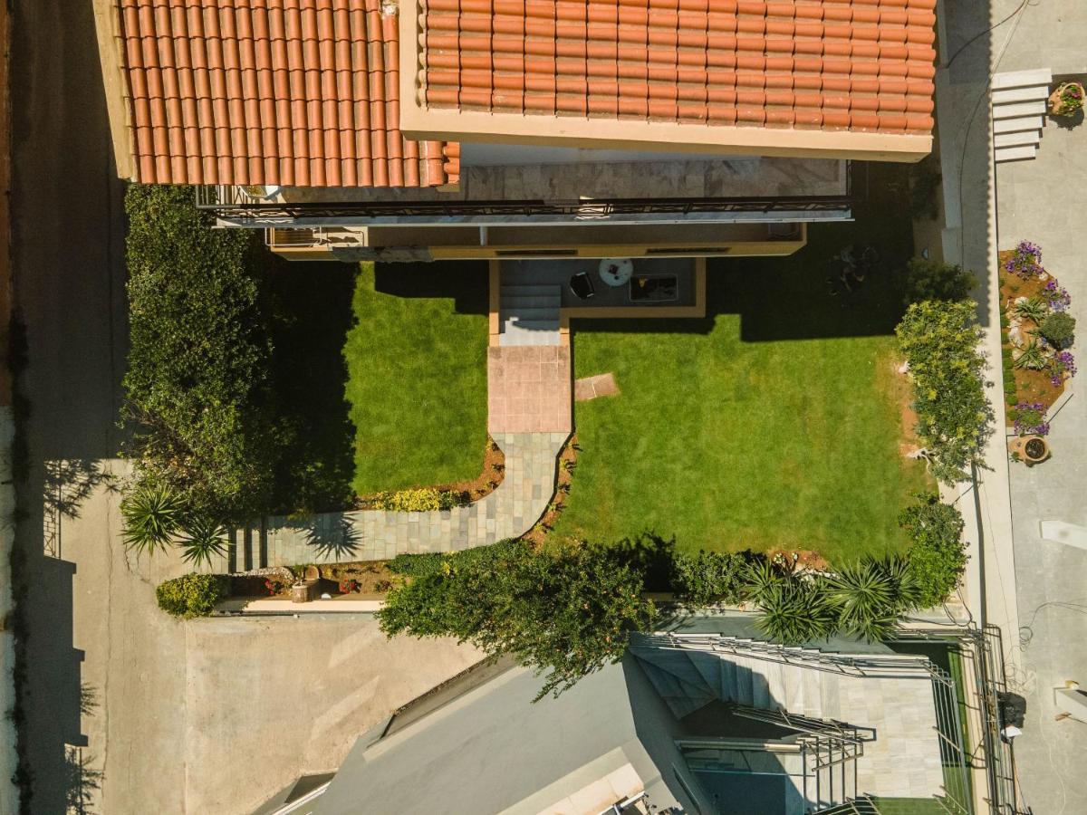 Manos Beachside Apartments Agia Marina Zewnętrze zdjęcie