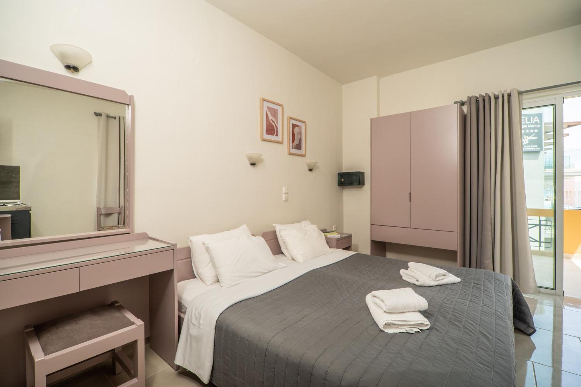 Manos Beachside Apartments Agia Marina Pokój zdjęcie