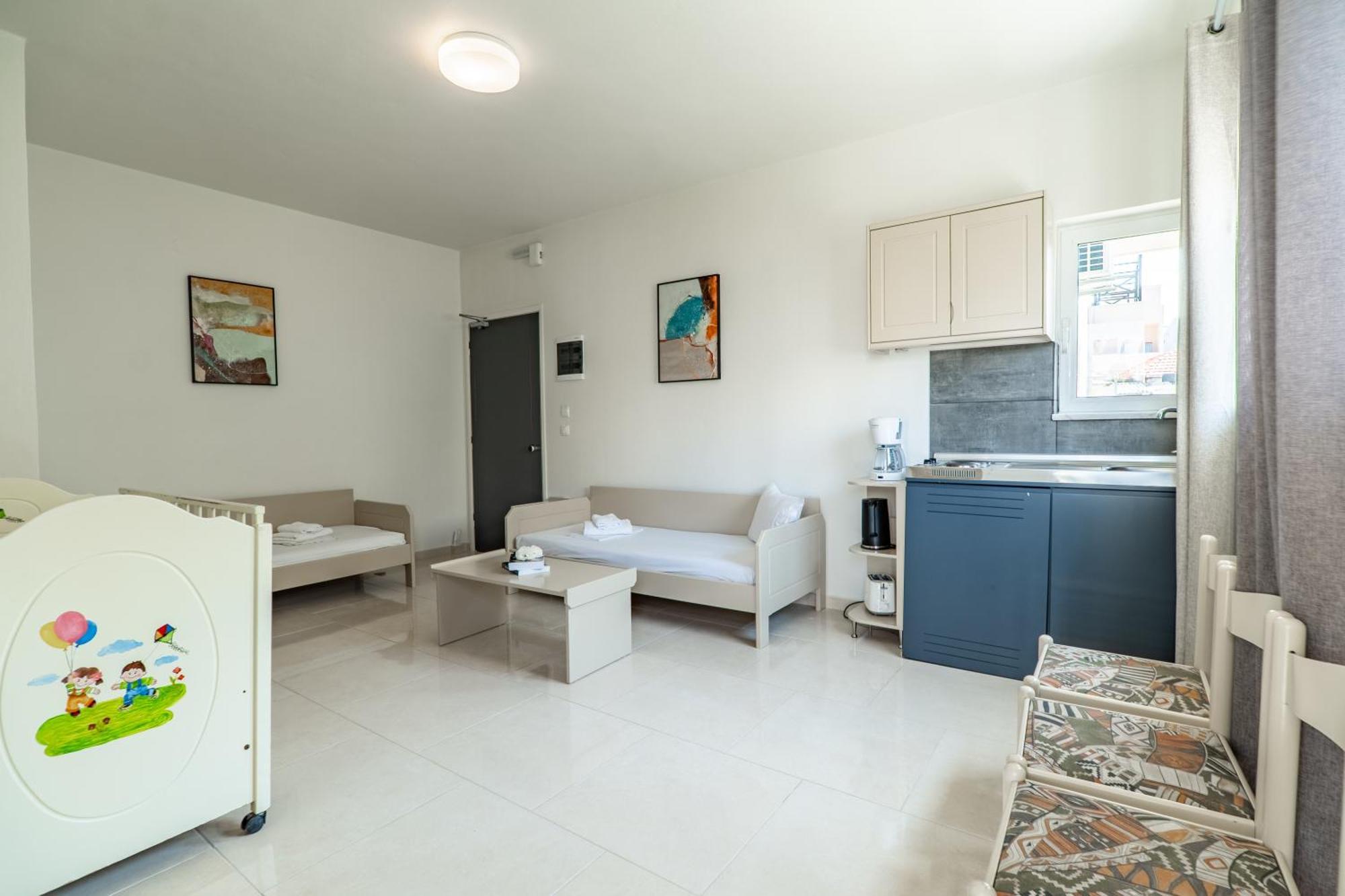Manos Beachside Apartments Agia Marina Pokój zdjęcie